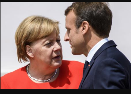Macron e Merkel, bisticcio sulla Nato. "E' morta". "No, parole sbagliate"