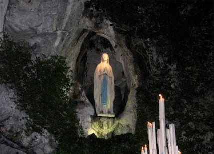 Pellegrinaggio a Lourdes, la diocesi di Roma viaggia verso la Madonna