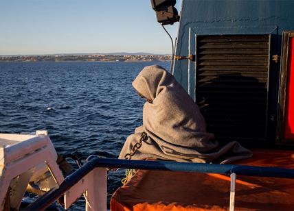 La Sea Watch è in acque italiane. Salvini: no allo sbarco, porti chiusi