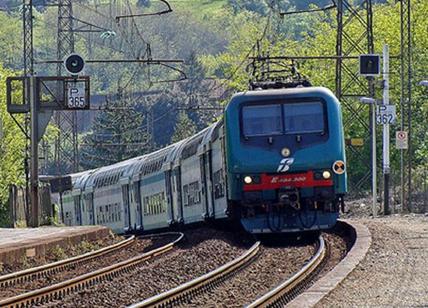 Genova, non è un cartoon: frena in corsa 18 treni senza un motivo. Denunciato