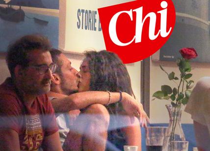 Valentino Rossi baci con Francesca Sofia Novello