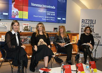 Vanessa Incontrada e Iva Zanicchi presentano il loro ultimo libro a Milano.