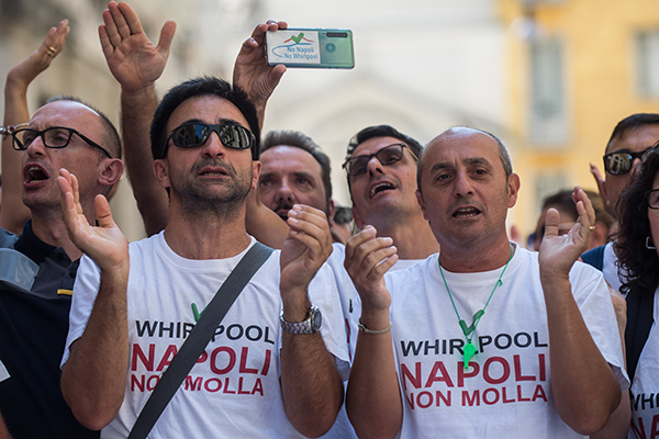 Whirlpool: “Vendiamo Napoli a Prs". Ira del Mise e dei sindacati. Sciopero