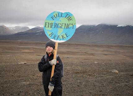 Islanda, funerale di protesta per la scomparsa del ghiacciaio Okjokull