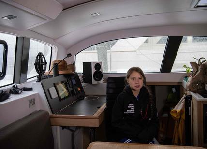 Virginia, l'attivista Greta Thunberg sulla barca che la riporterà in Europa