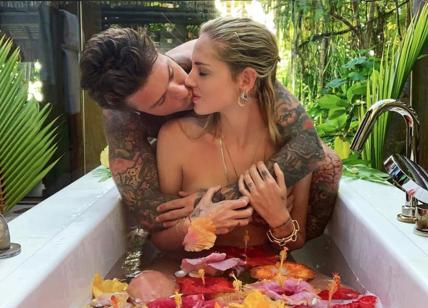 Chiara Ferragni e Fedez nudi nell'ultimo bagno a Bora Bora. LE FOTO