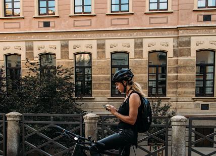 Pirelli inaugura un nuovo tour della città con le e-bike CYCL-e around