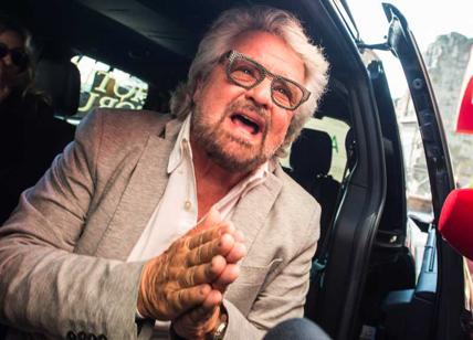 M5s, Beppe Grillo ordina: "Conte deve andare avanti"