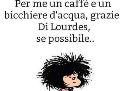 La Raggi come Mafalda: maldestra e sfortunata. Resisterà sino all'estate 2020