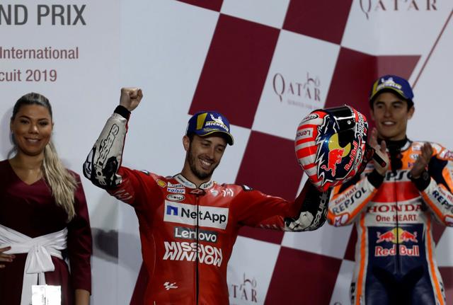 Dovizioso e Marquez (foto Lapresse) Dovizioso e Marquez (foto Lapresse)