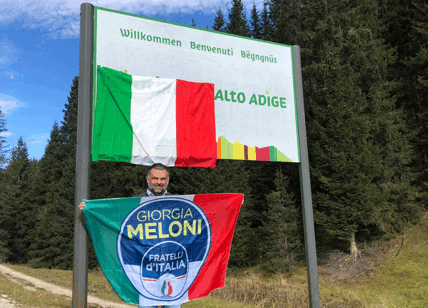 "L'Alto Adige è Italia. La protesta di Fdi. Foto