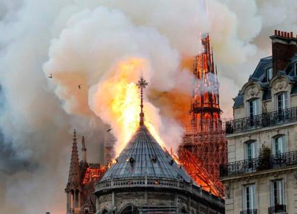 Notre Dame de Paris, dolore straziante: Bari-Parigi accomunate dal fuoco
