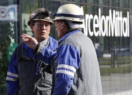 Ex Ilva, mercato e Moody's a gamba tesa: ArcelorMittal via subito da Taranto