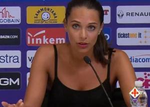 Ribery alla Fiorentina, ma gli occhi dei tifosi sono per la traduttrice. FOTO