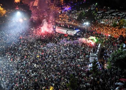 Istanbul, sconfitto il candidato di Erdogan. Vince Ekrem Imamoglu