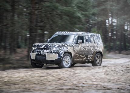 Nuova Land Rover Defender, ultimi test prima del debutto previsto nel 2020
