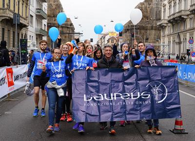 laureus maratona milano ape