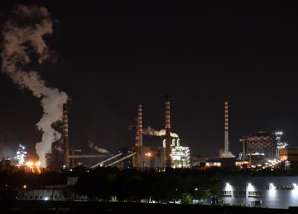 Arcelor Mittal: si buca caldaia, incendio al reparto Acciaieria 2