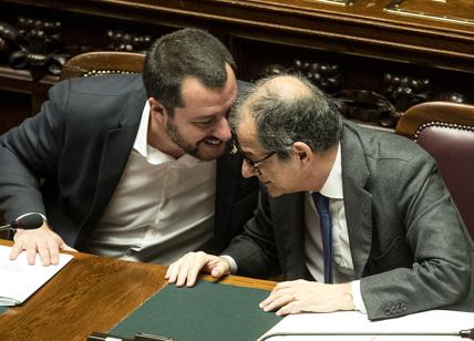 Flat tax, tensione Salvini-Tria. Il vicepremier lascia Chigi in anticipo