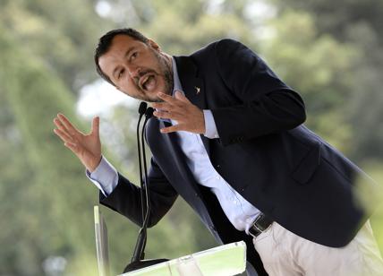 Salvini smentisce: "No a tasse su risparmi o cassette di sicurezza"