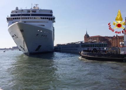 Venezia, collisione in laguna: si accelera sullo stop alle grandi navi