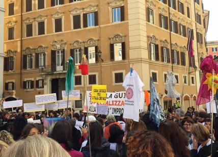 Turismo, guide in protesta marciano su Montecitorio. Martedì sarà invasione