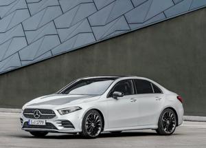 La Nuova Mercedes Classe A diventa Sedan