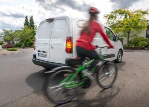 Opel Combo Cargo, con il sistema Surround Rear Vision addio angolo cieco