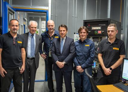 Il Presidente Conte visita il Centro Ricerca & Sviluppo di Pirelli