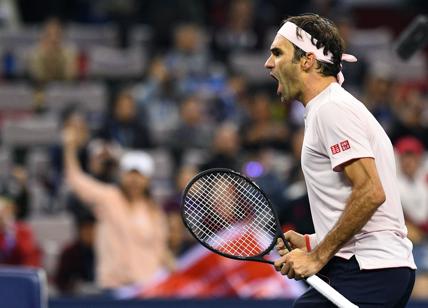 Tennis, Atp Roma: Federer si ritira per un infortunio alla gamba