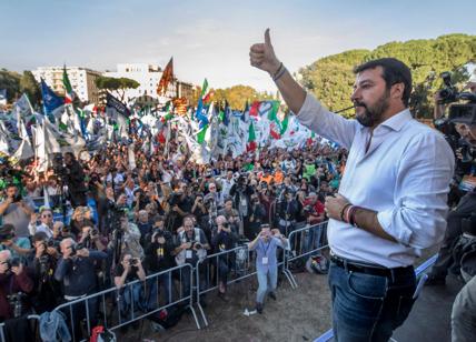 Salvini apre la campagna per Roma: la Lega in piazza contro Raggi e Zingaretti