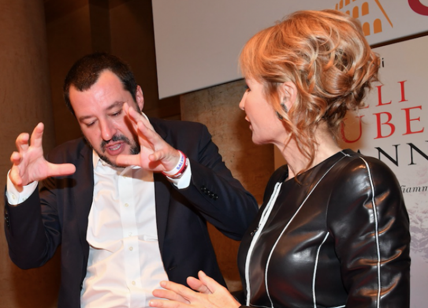 Con Salvini la Gruber perde la trebisonda e sbrocca