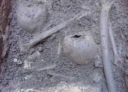 Due scheletri sotto terra, tormento di Roma: scavi e spunta il Medioevo
