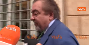 Screenshot 2019 10 16 Manovra, Giarrusso Se Renzi vuole imitare Salvini è un grande problema YouTube