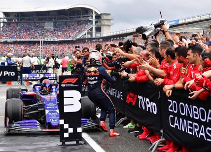 F1, cambio gomme in 1''88: pit stop record della Red Bull