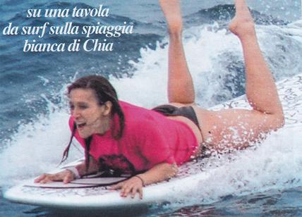 Di Maio, la fidanzata Virginia Saba sexy e sportiva: scatenata sul surf. FOTO