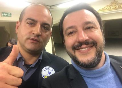 Elezioni Calabria, il candidato leghista manda ai comizi il fratello gemello
