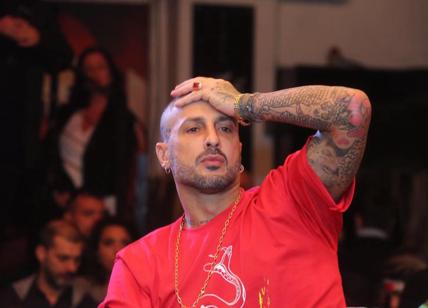 Fabrizio Corona contro J-Ax: parole durissime sul rapper. FABRIZIO CORONA NEWS