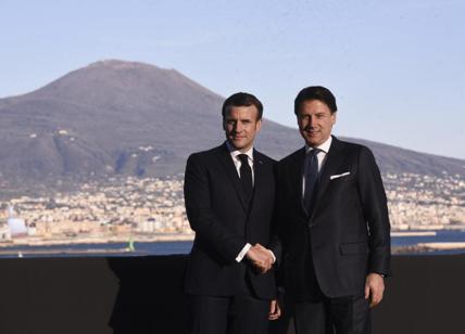Coronavirus, Macron: "La Francia è con l'Italia. L'Ue non sia egoista"