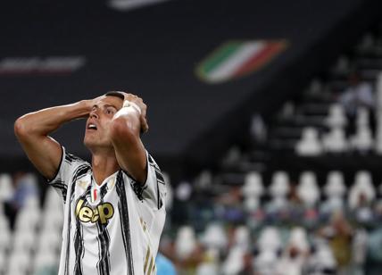 Juventus flop: fuori dalla Champions col Lione. Sarri, la panchina scotta