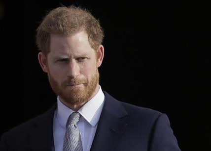 Royal Family, principe Harry confessa: "Depresso, bevevo per colmare un vuoto"