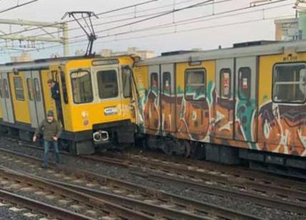 Incidente metro Napoli, scontro tra treni: due feriti gravi