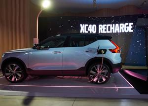 Volvo lancia la prima auto 100% elettrica ed è subito sold out