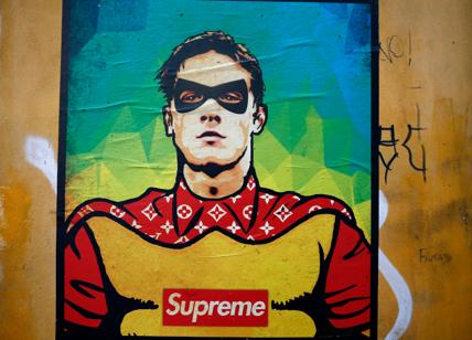 Zaniolo Superman, il giocatore della Roma diventa un murales con Trump e Obama