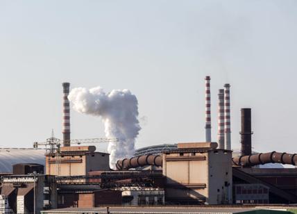 ArcelorMittal, sindacati critici. L'acciaieria 1 riparte il 15 gennaio