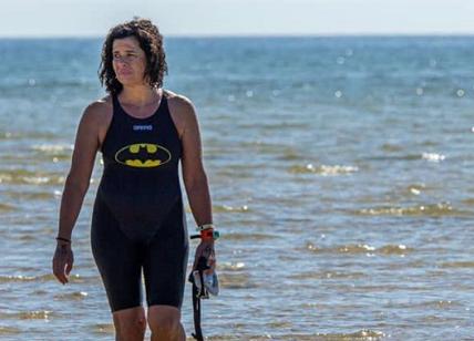 La milanese Sabrina Peron attraversa la Manica a nuoto