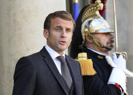 Macron: tasse, gas e... le promesse per restare all'Eliseo. Piano da 50 mld