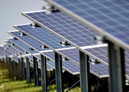 Francesi e tedeschi “rubano” il sole di Roma: pannelli solari per 240 gigawatt