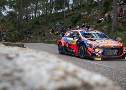 WRC, Rally di Spagna, La i20 di Neuville comanda dopo 6 PS