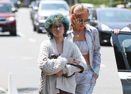 Los Angeles, Jennifer Lopez porta la figlia Emme al Day of Indulgence